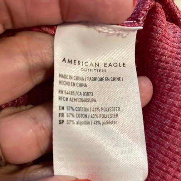 American Eagle Burnout Red Waffle Baby Tee Short Sleeve Lettuce Hem Size Small - Picture 8 of 10